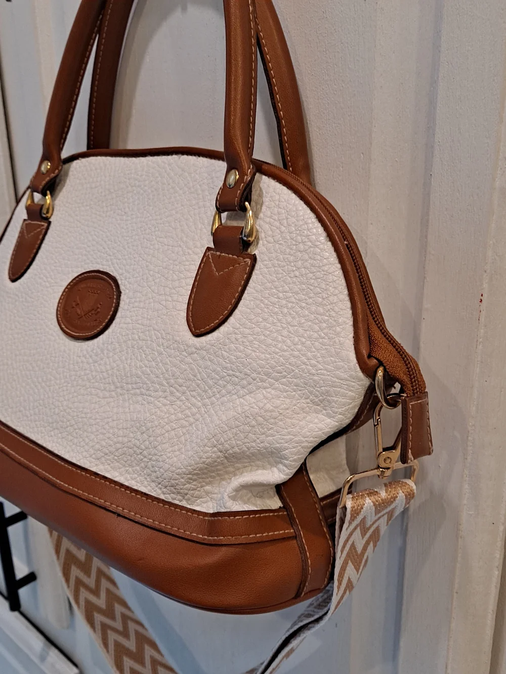 Michael Stevens International Vintage White Pebble Dome Satchel Tan Leather